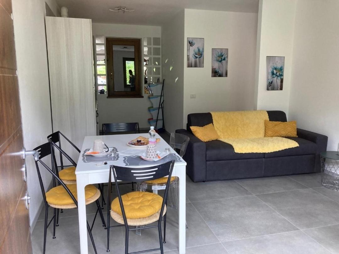 Casa Laura Zona Bellagio Apartment Magreglio ภายนอก รูปภาพ